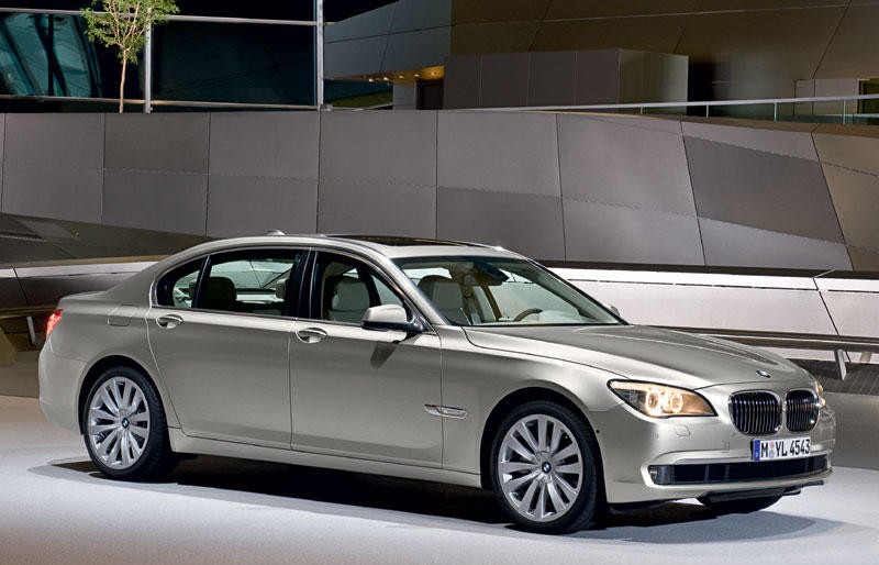 BMW 740Li (F01/02)